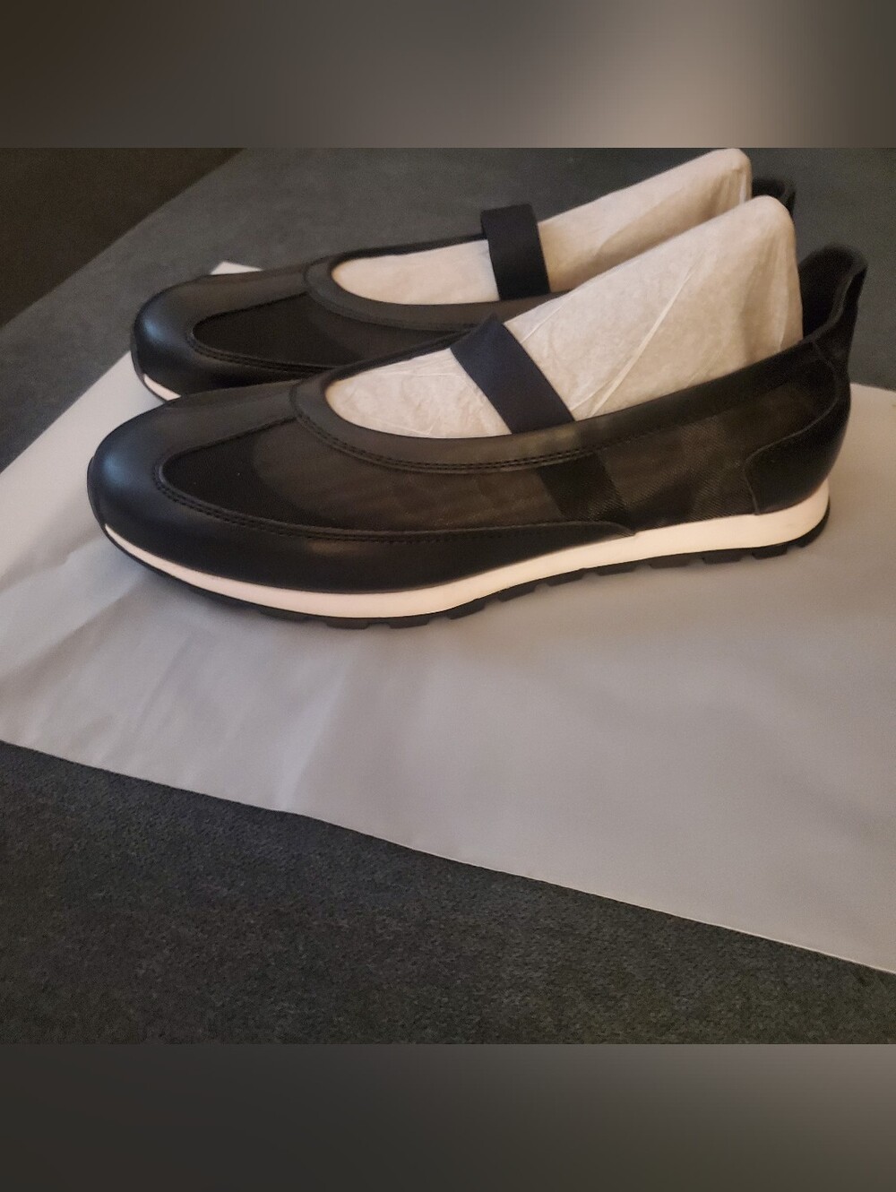 DKNY Black Women's Casual Ballet Slip-On Sneakers with Elastic Strap